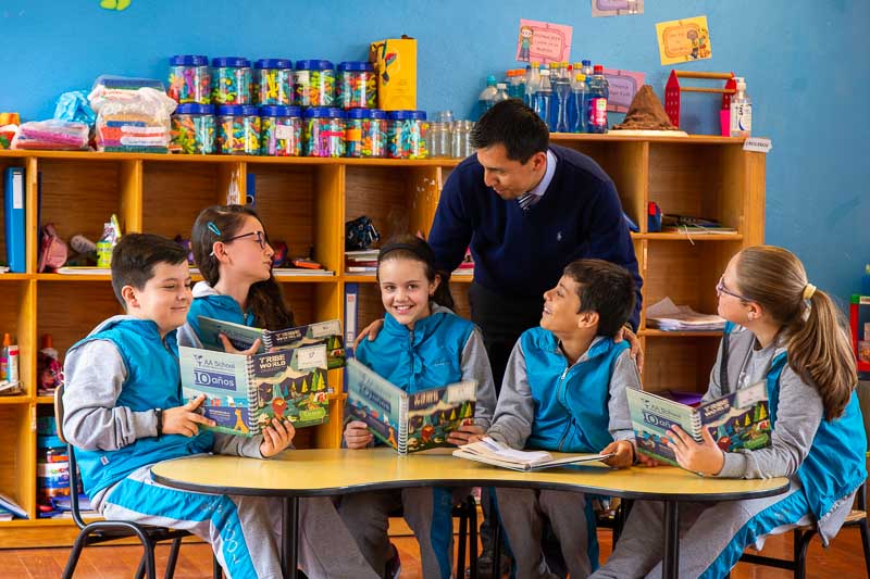 Descubre Asian American School en Cuenca